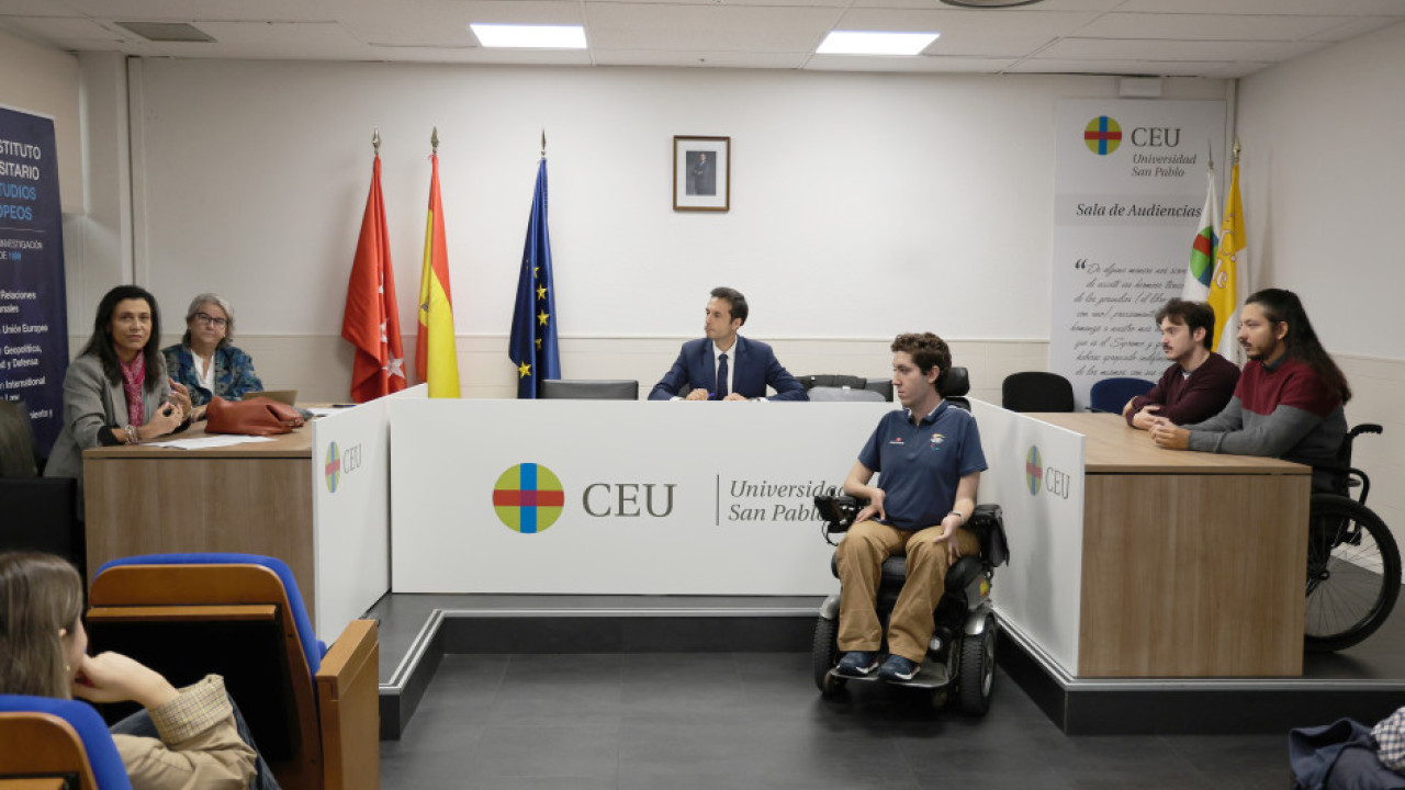 Enfermedades neurodegenerativas: discapacidad, deporte y neuroderechos 