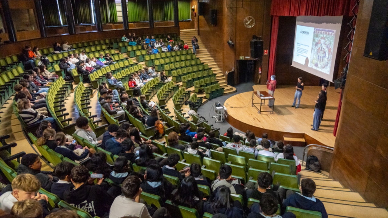 ¿Y si Cervantes tuviera WhatsApp?